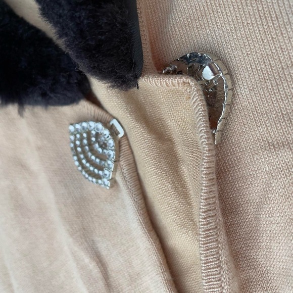 Faux Fur Collar Cardigan‎ Tan Knit Sweater Rhinestone Clasp Buckle Closure Bow L - Picture 6 of 8